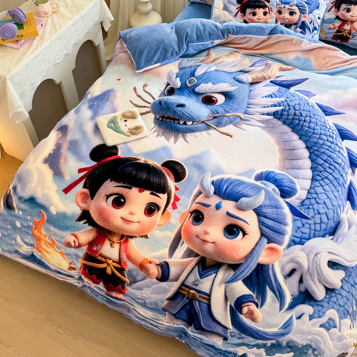 91家纺网 家纺一手货源 找家纺 馨语家居 2025新款直播热款高克重保暖卡通牛奶绒印花四件套 神龙哪吒