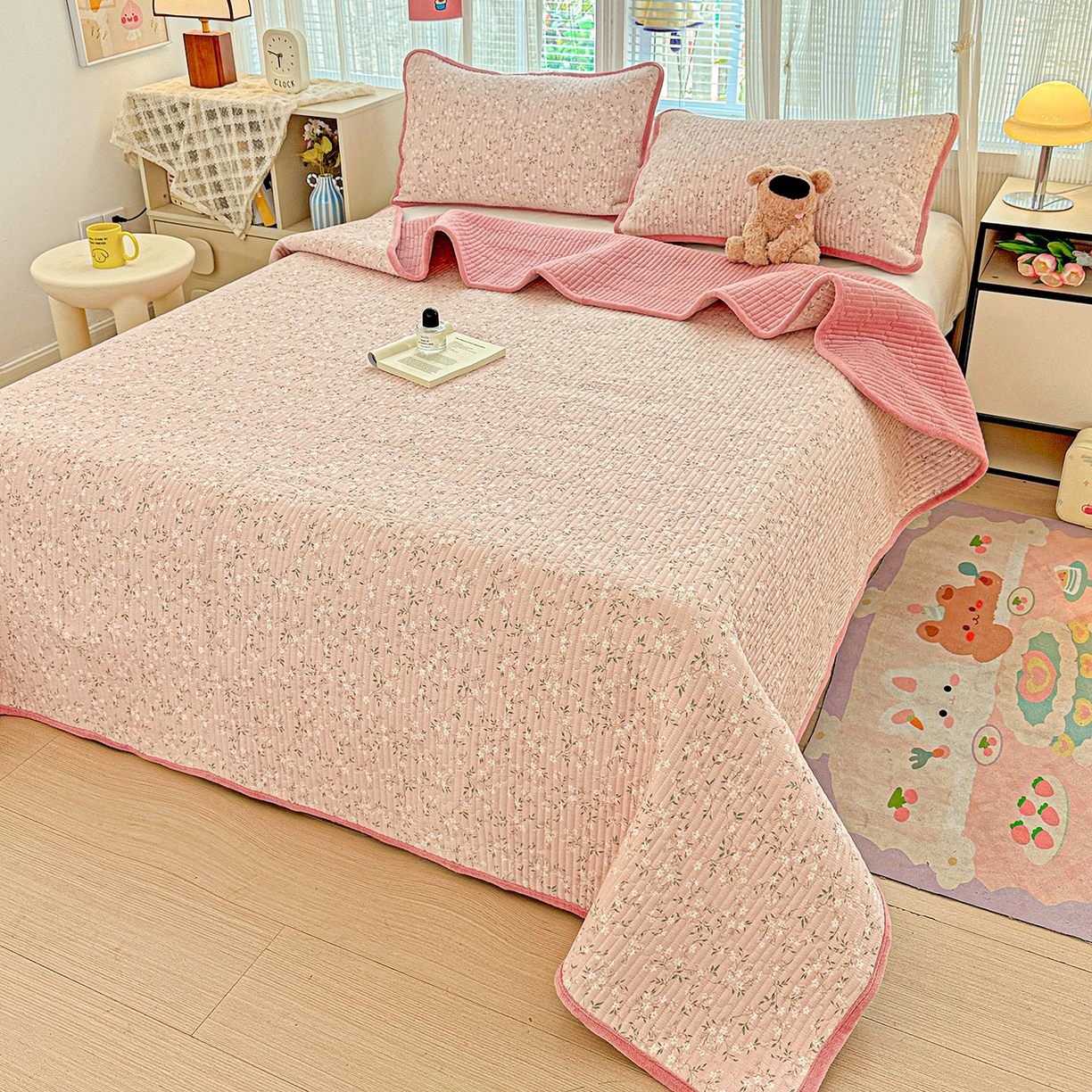 91家纺网 家纺一手货源 找家纺 恒尚居 2025新款全棉牛奶绒床盖四季可用纯棉夹棉床单床褥垫三件套-秋冬款系列三 樱花灿灿【A纯棉-B牛奶绒】