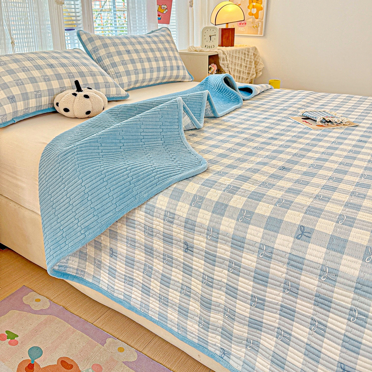 91家纺网 家纺一手货源 找家纺 恒尚居 2025新款全棉牛奶绒床盖四季可用纯棉夹棉床单床褥垫三件套-秋冬款系列三 青春兰【A纯棉-B牛奶绒】