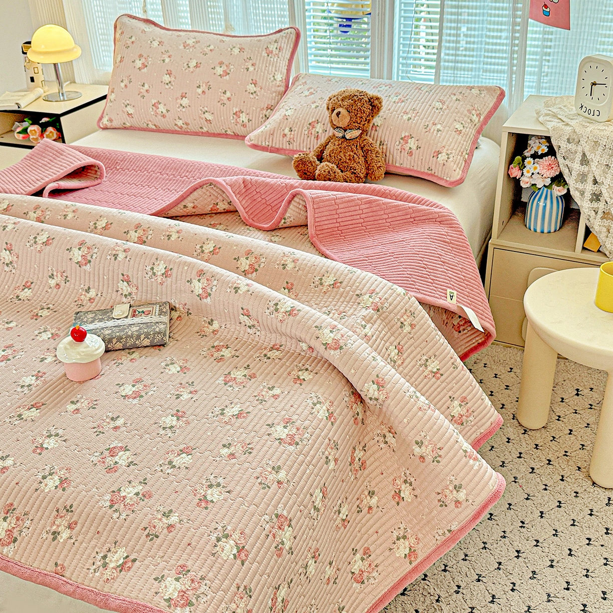 91家纺网 家纺一手货源 找家纺 恒尚居 2025新款全棉牛奶绒床盖四季可用纯棉夹棉床单床褥垫三件套-秋冬款系列三 晚庭粉【A纯棉-B牛奶绒】