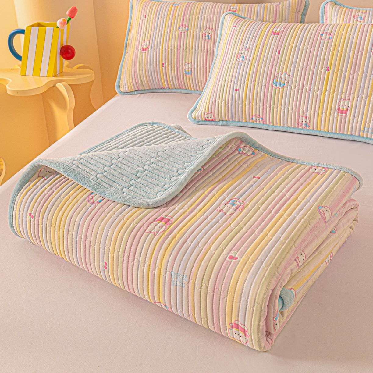 91家纺网 家纺一手货源 找家纺 恒尚居 2025新款全棉牛奶绒床盖四季可用纯棉夹棉床单床褥垫三件套-秋冬款系列三 彩虹猫【A纯棉-B牛奶绒】