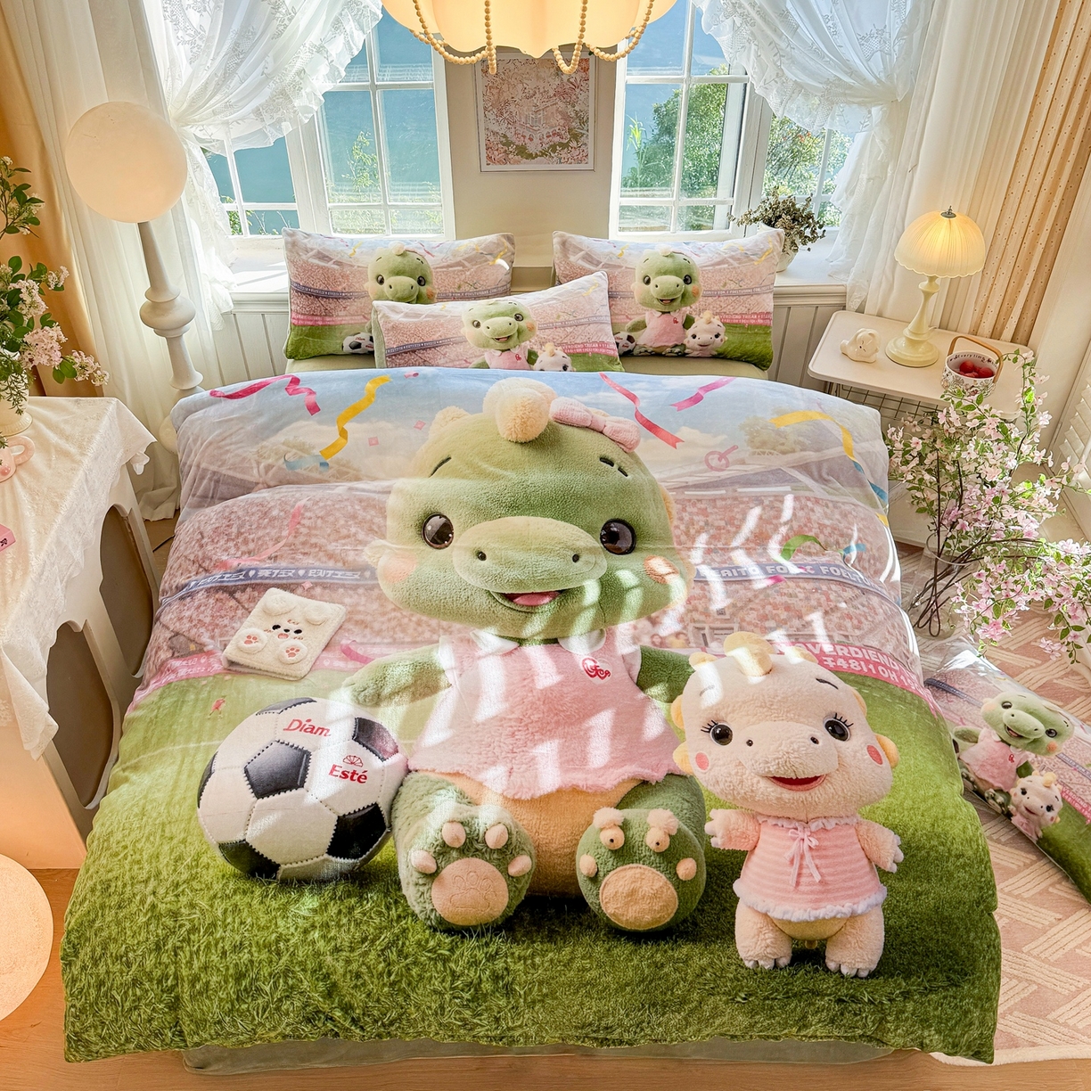 91家纺网 家纺一手货源 找家纺 馨语家居 2025新款直播热款高克重保暖卡通牛奶绒印花四件套 恐龙球队