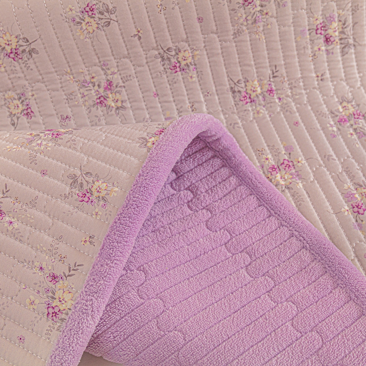 91家纺网 家纺一手货源 找家纺 恒尚居 2025新款全棉牛奶绒床盖四季可用纯棉夹棉床单床褥垫三件套-秋冬款系列三 玉妃【A纯棉-B牛奶绒】