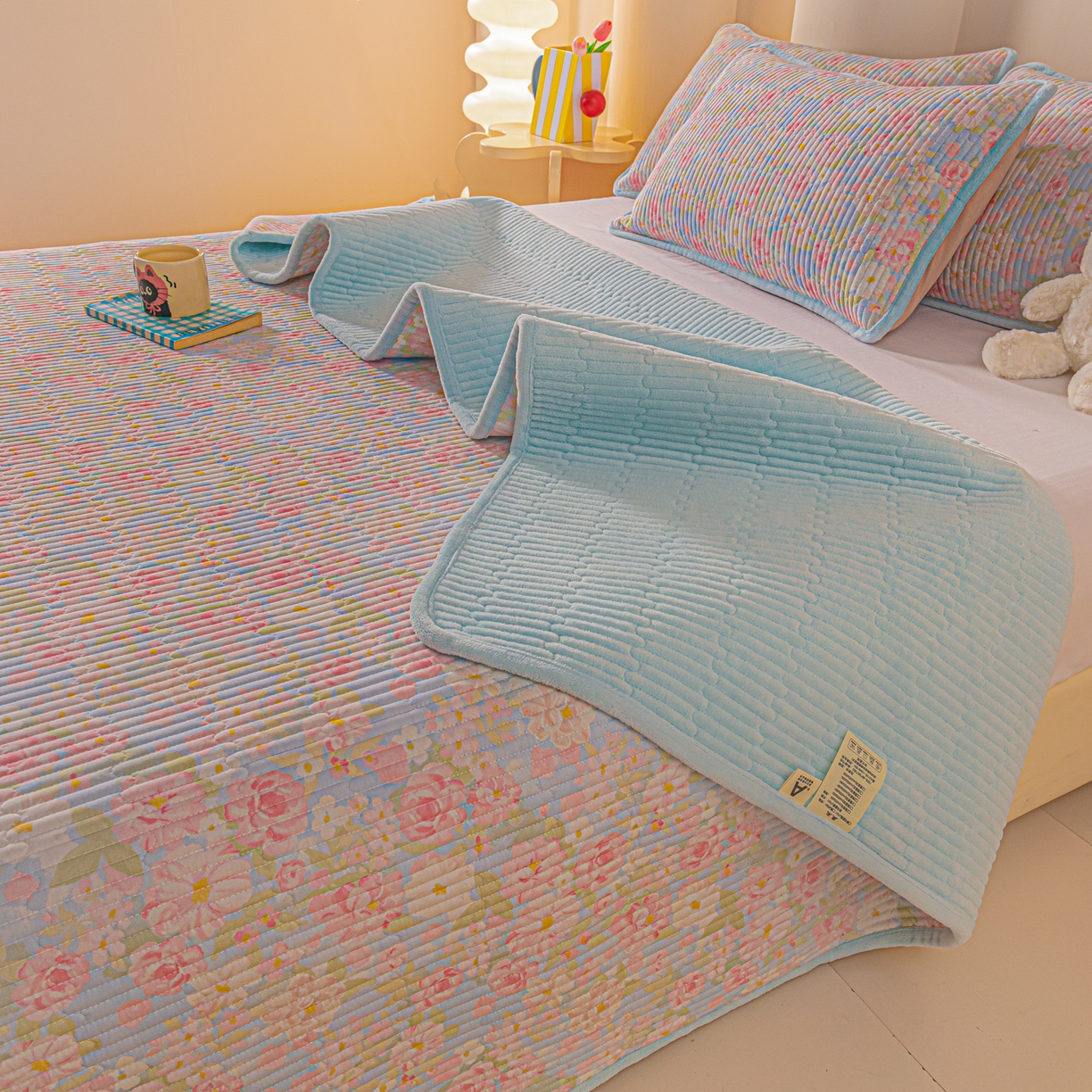 91家纺网 家纺一手货源 找家纺 恒尚居 2025新款全棉牛奶绒床盖四季可用纯棉夹棉床单床褥垫三件套-秋冬款系列三 梦幻【A纯棉-B牛奶绒】