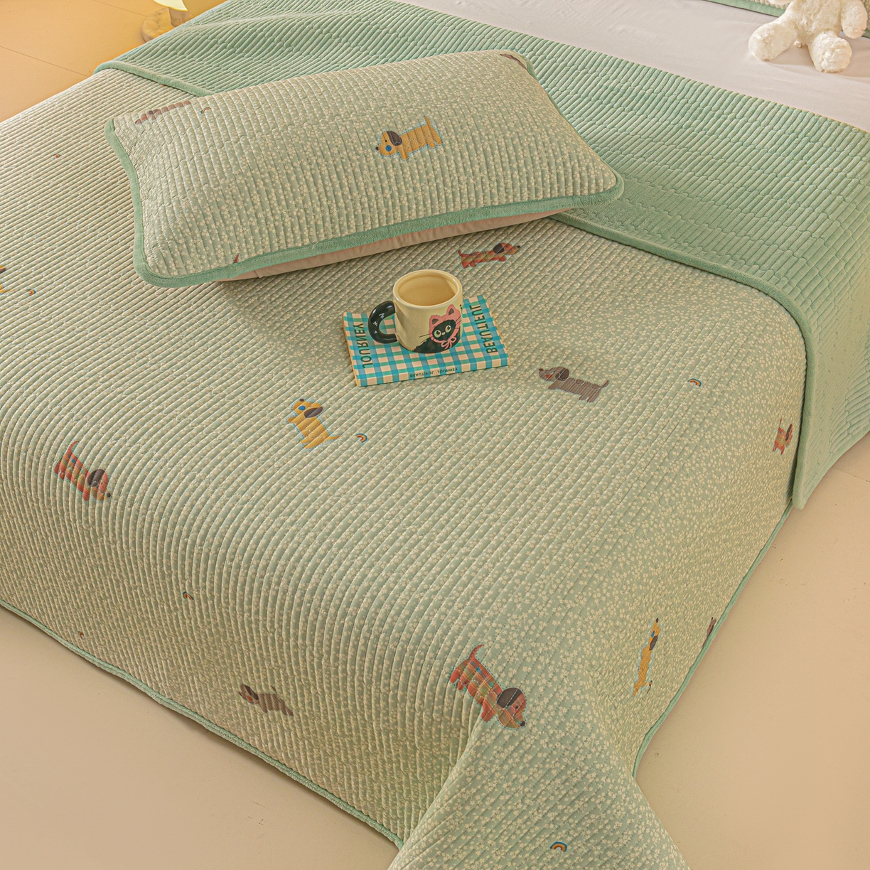 91家纺网 家纺一手货源 找家纺 恒尚居 2025新款全棉牛奶绒床盖四季可用纯棉夹棉床单床褥垫三件套-秋冬款系列三 布丁狗【A纯棉-B牛奶绒】