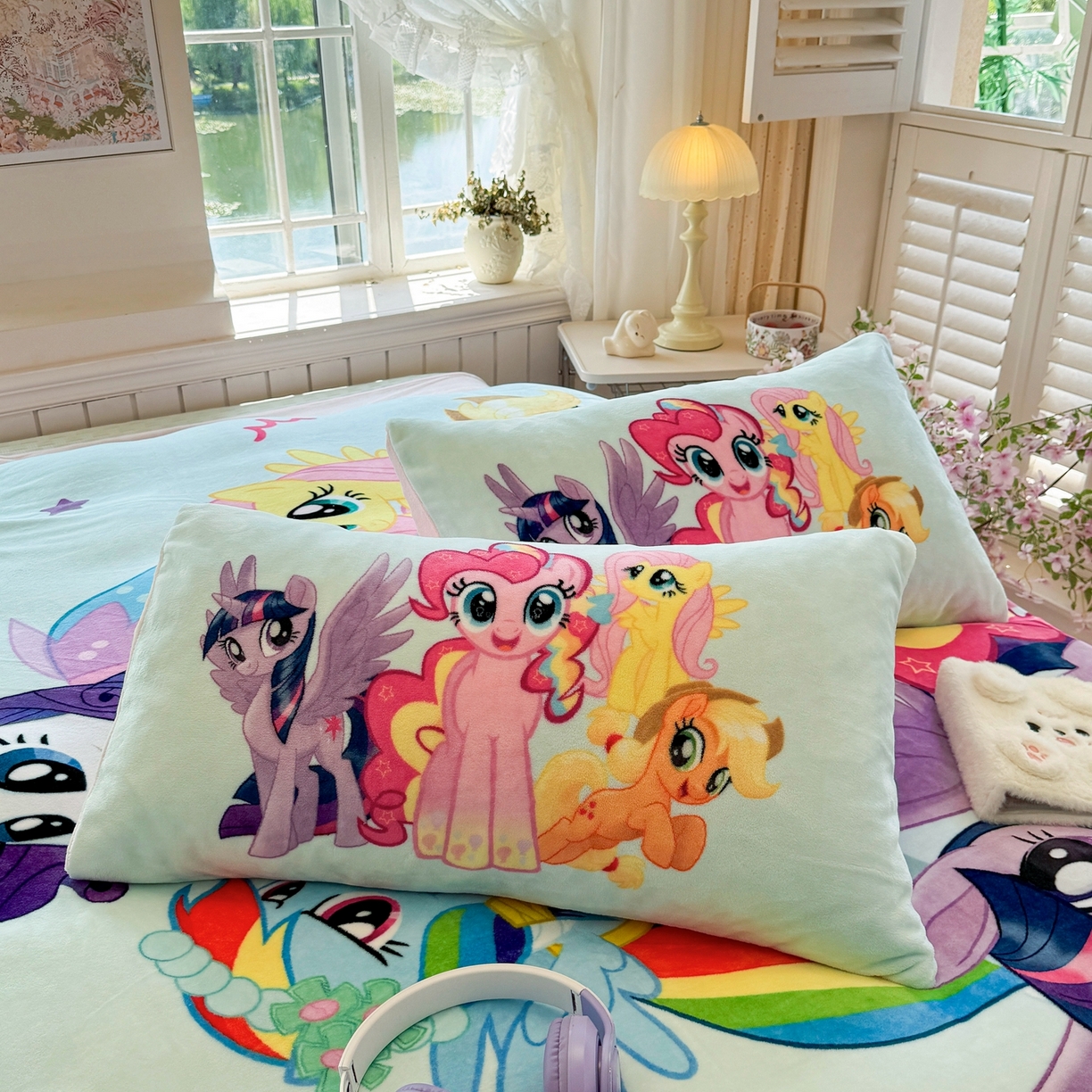 91家纺网 家纺一手货源 找家纺 馨语家居 2025新款直播热款高克重保暖卡通牛奶绒印花四件套 小马碧琪