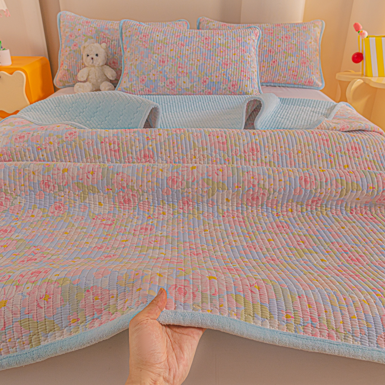 91家纺网 家纺一手货源 找家纺 恒尚居 2025新款全棉牛奶绒床盖四季可用纯棉夹棉床单床褥垫三件套-秋冬款系列三 梦幻【A纯棉-B牛奶绒】