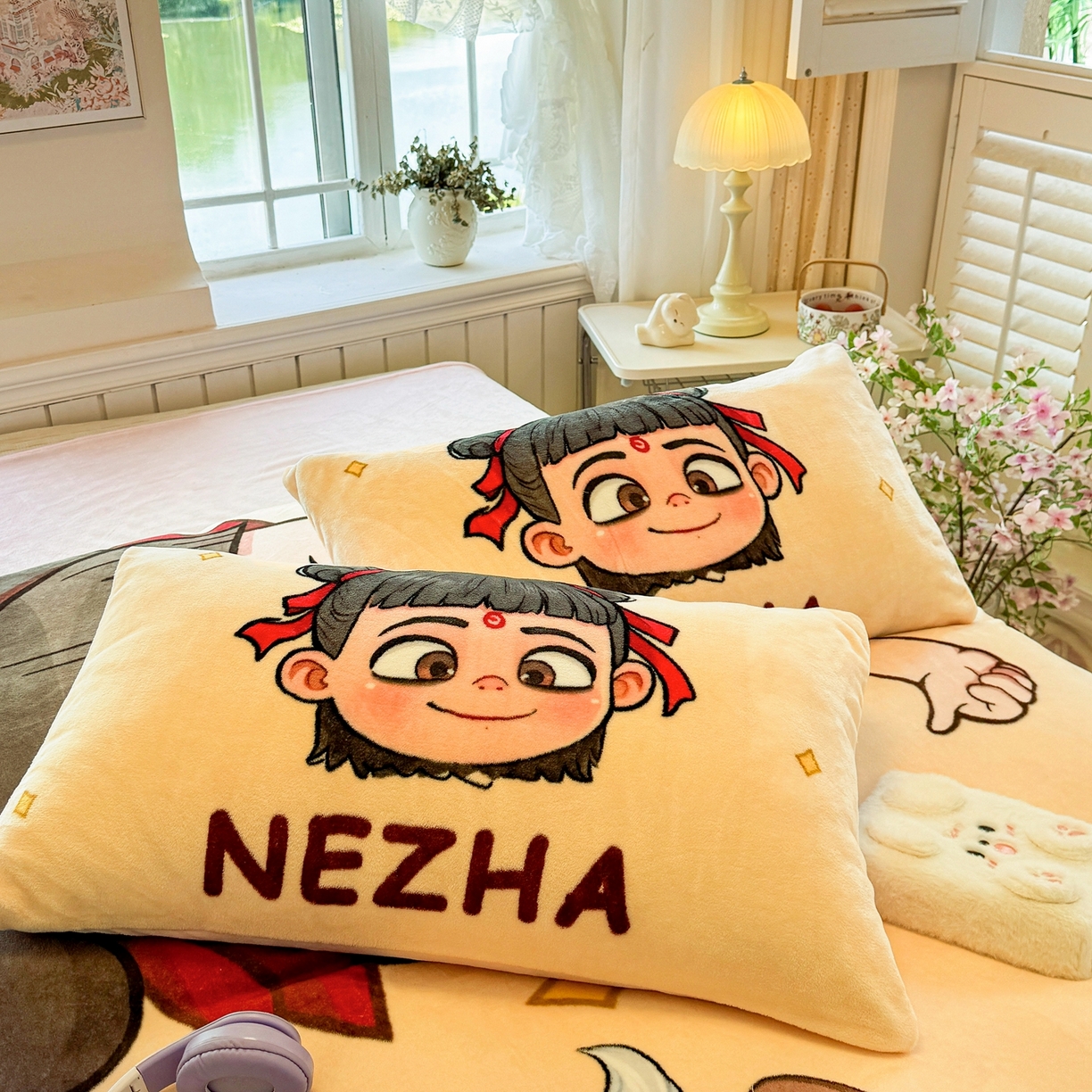 91家纺网 家纺一手货源 找家纺 馨语家居 2025新款直播热款高克重保暖卡通牛奶绒印花四件套 少年哪吒