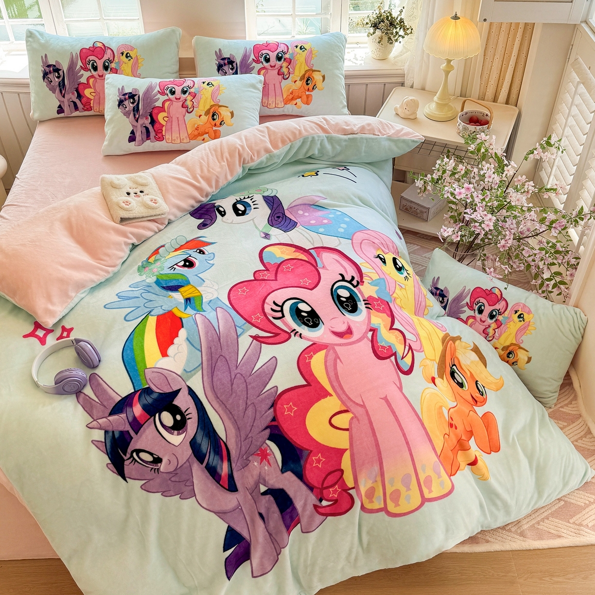 91家纺网 家纺一手货源 找家纺 馨语家居 2025新款直播热款高克重保暖卡通牛奶绒印花四件套 小马碧琪