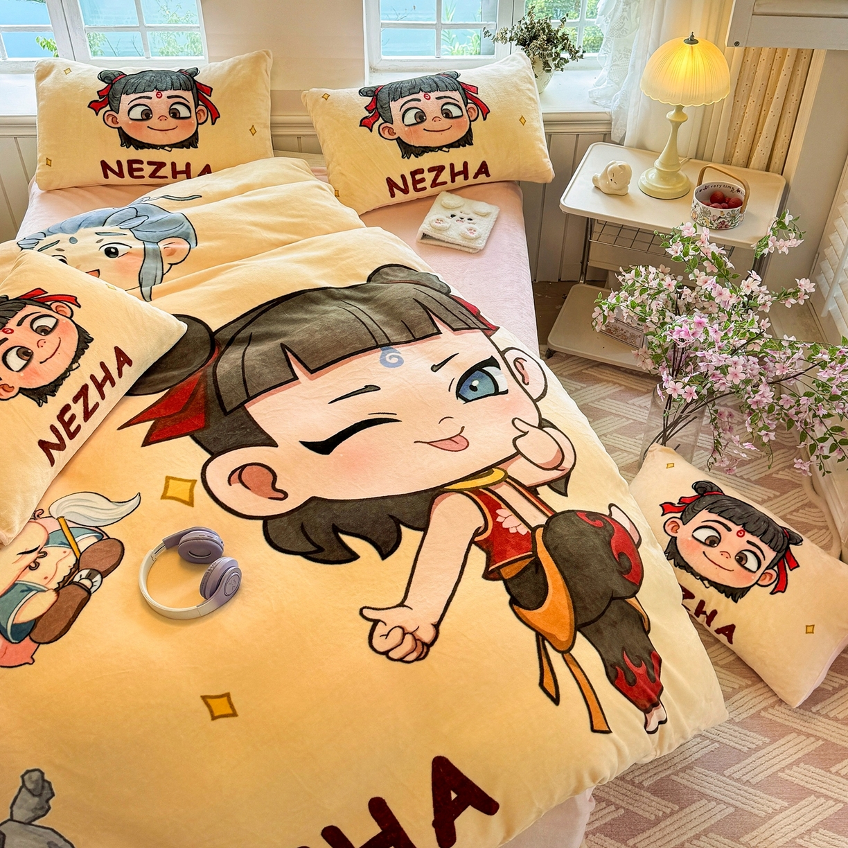 91家纺网 家纺一手货源 找家纺 馨语家居 2025新款直播热款高克重保暖卡通牛奶绒印花四件套 少年哪吒