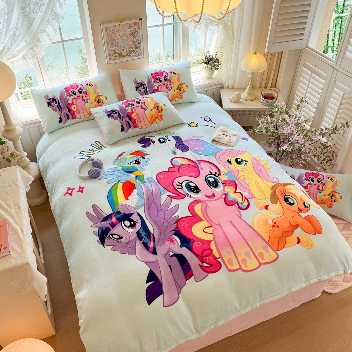 91家纺网 家纺一手货源 找家纺 馨语家居 2025新款直播热款高克重保暖卡通牛奶绒印花四件套 小马碧琪