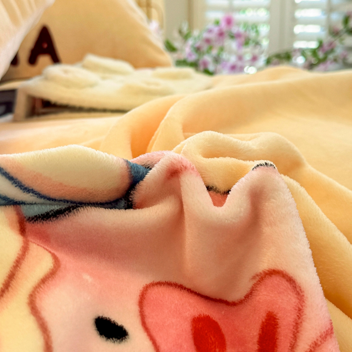 91家纺网 家纺一手货源 找家纺 馨语家居 2025新款直播热款高克重保暖卡通牛奶绒印花四件套 少年哪吒