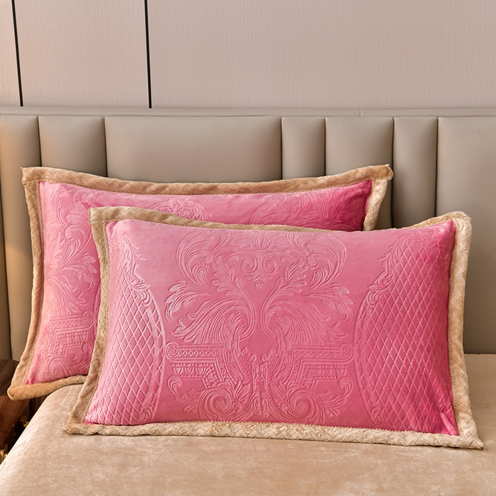 91家纺网 家纺一手货源 找家纺 星窝 2025新款高克重直播爆款纯色欧式雕花绒牛奶绒四件套 富贵花开红豆沙