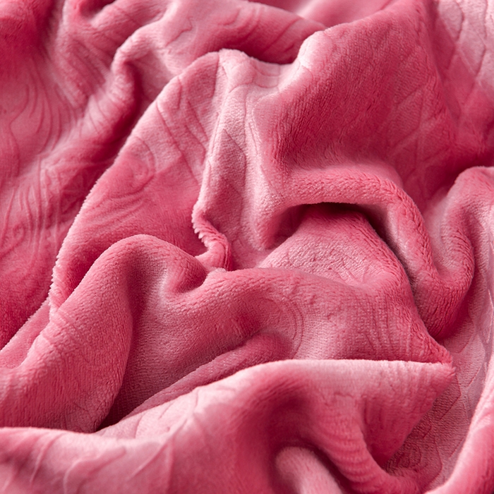 91家纺网 家纺一手货源 找家纺 星窝 2025新款高克重直播爆款纯色欧式雕花绒牛奶绒四件套 富贵花开红豆沙