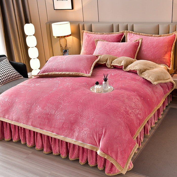 91家纺网 家纺一手货源 找家纺 星窝 2025新款高克重直播爆款纯色欧式雕花绒牛奶绒四件套 富贵花开红豆沙