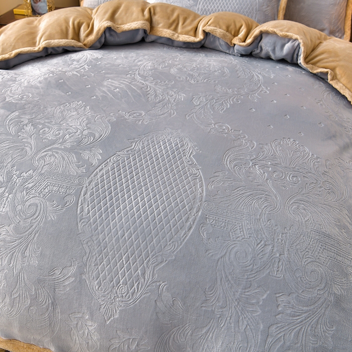 91家纺网 家纺一手货源 找家纺 星窝 2025新款高克重直播爆款纯色欧式雕花绒牛奶绒四件套 富贵花开灰