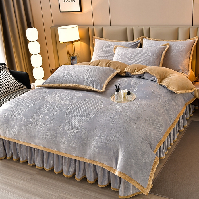 91家纺网 家纺一手货源 找家纺 星窝 2025新款高克重直播爆款纯色欧式雕花绒牛奶绒四件套 富贵花开灰