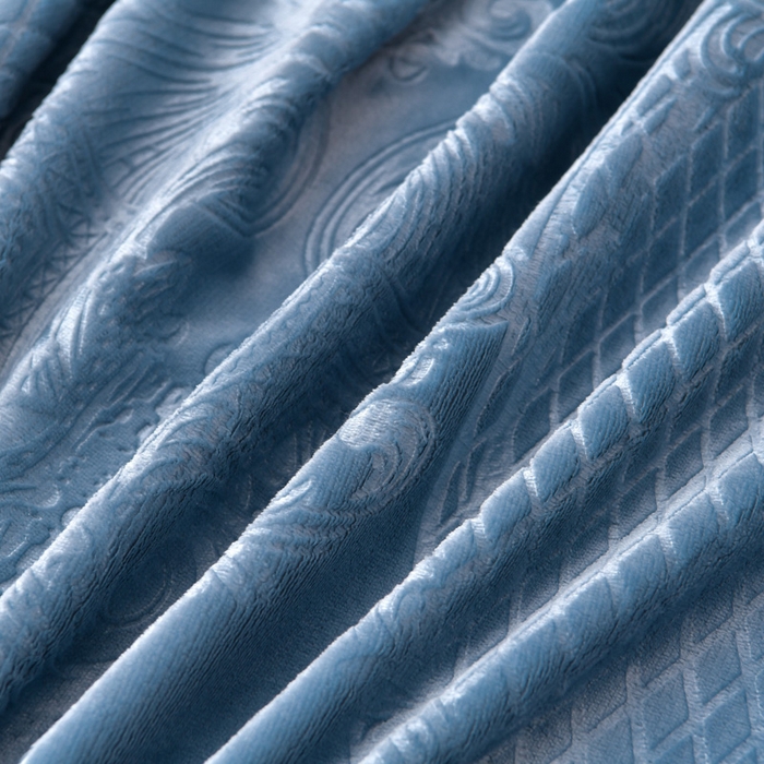 91家纺网 家纺一手货源 找家纺 星窝 2025新款高克重直播爆款纯色欧式雕花绒牛奶绒四件套 富贵花开蓝