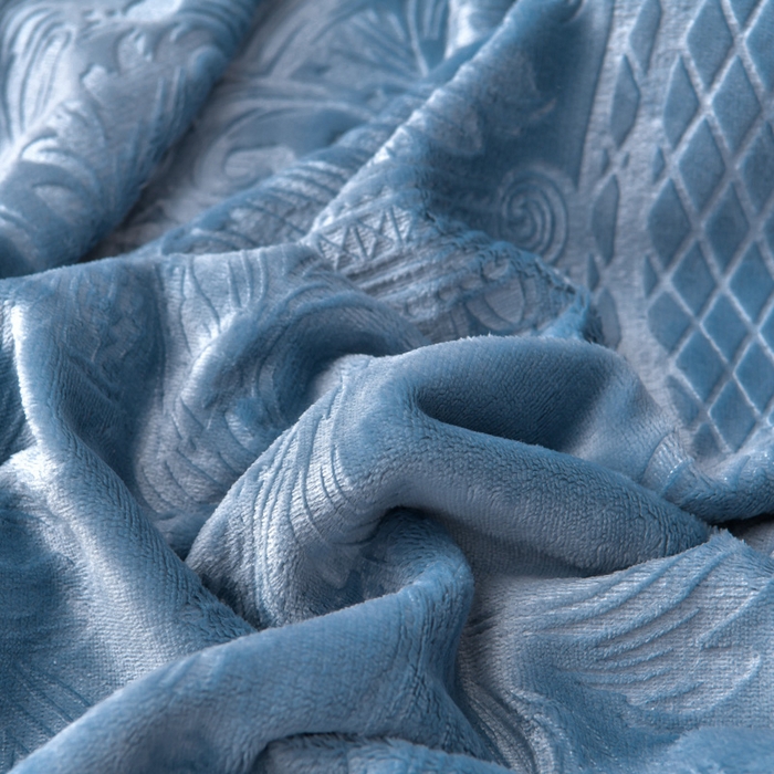 91家纺网 家纺一手货源 找家纺 星窝 2025新款高克重直播爆款纯色欧式雕花绒牛奶绒四件套 富贵花开蓝