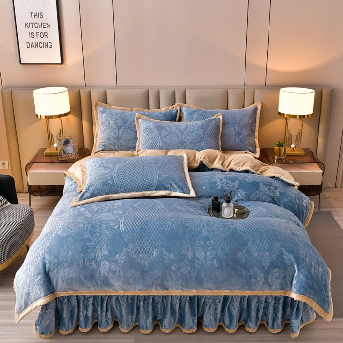 91家纺网 家纺一手货源 找家纺 星窝 2025新款高克重直播爆款纯色欧式雕花绒牛奶绒四件套 富贵花开蓝