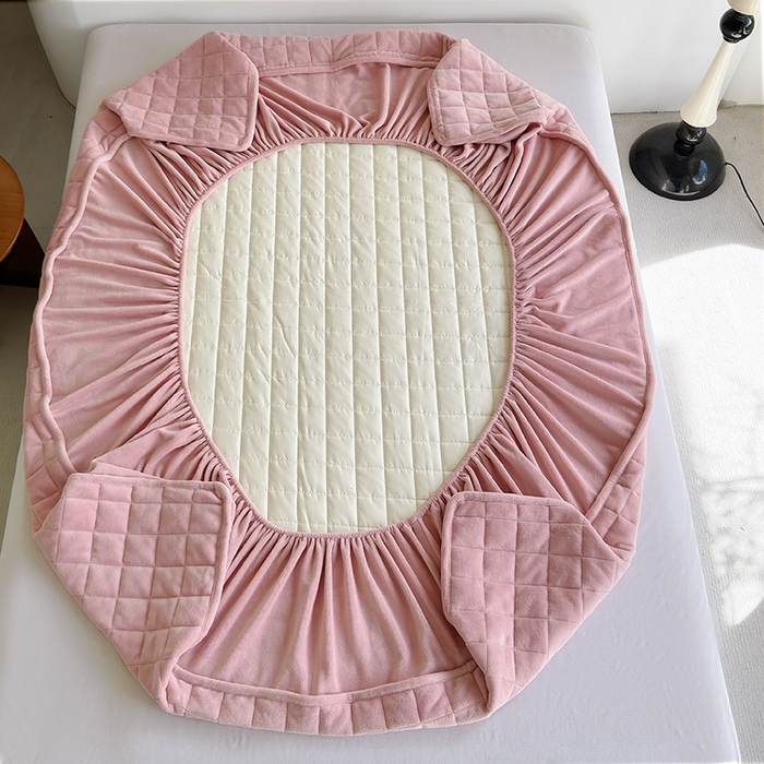 91家纺网 家纺一手货源 找家纺 寝柔家纺 2025新款冬季纯色消光加厚牛奶绒夹棉床笠 粉色