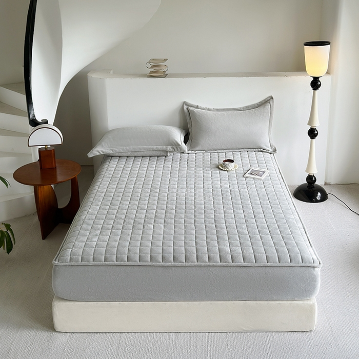 寝柔家纺 2025新款冬季纯色消光加厚牛奶绒夹棉床笠 灰色