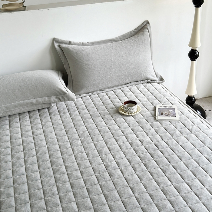 91家纺网 家纺一手货源 找家纺 寝柔家纺 2025新款冬季纯色消光加厚牛奶绒夹棉床笠 灰色