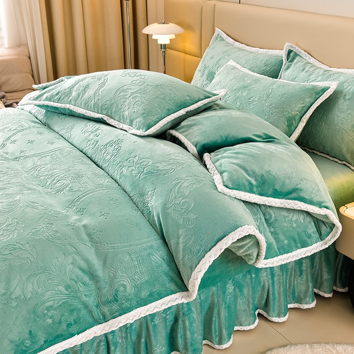 91家纺网 家纺一手货源 找家纺 星窝 2025新款高克重直播爆款纯色欧式雕花绒牛奶绒四件套 富贵花开绿