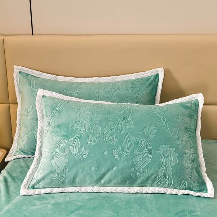 91家纺网 家纺一手货源 找家纺 星窝 2025新款高克重直播爆款纯色欧式雕花绒牛奶绒四件套 富贵花开绿