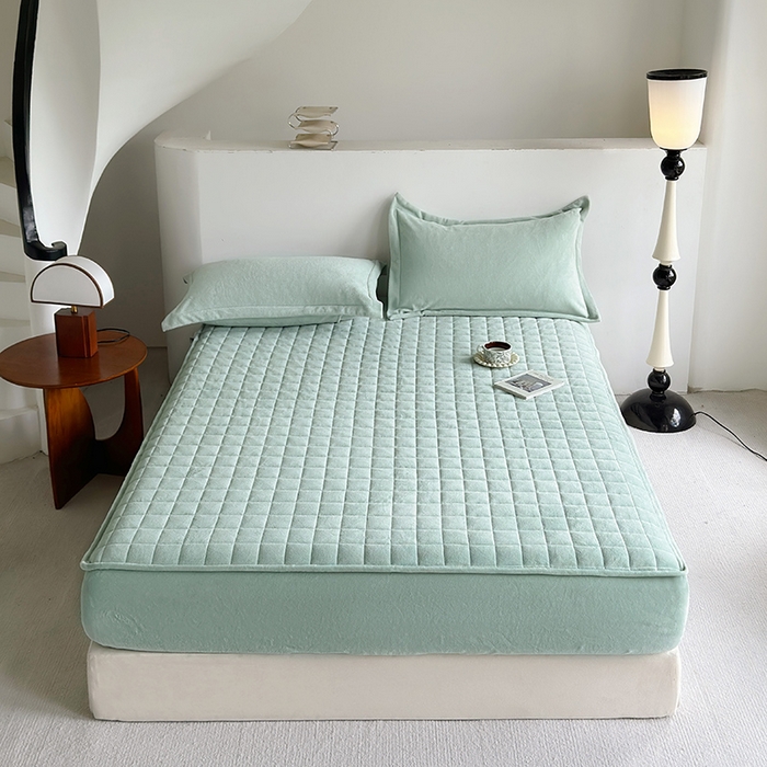 寝柔家纺 2025新款冬季纯色消光加厚牛奶绒夹棉床笠 绿色