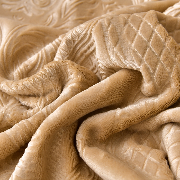 91家纺网 家纺一手货源 找家纺 星窝 2025新款高克重直播爆款纯色欧式雕花绒牛奶绒四件套 富贵花开奶咖