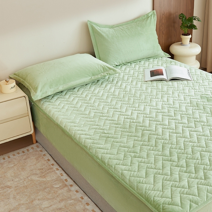 91家纺网 家纺一手货源 找家纺 寝柔家纺 2025新款秋冬超柔宝宝绒加厚夹棉床笠 薄荷绿