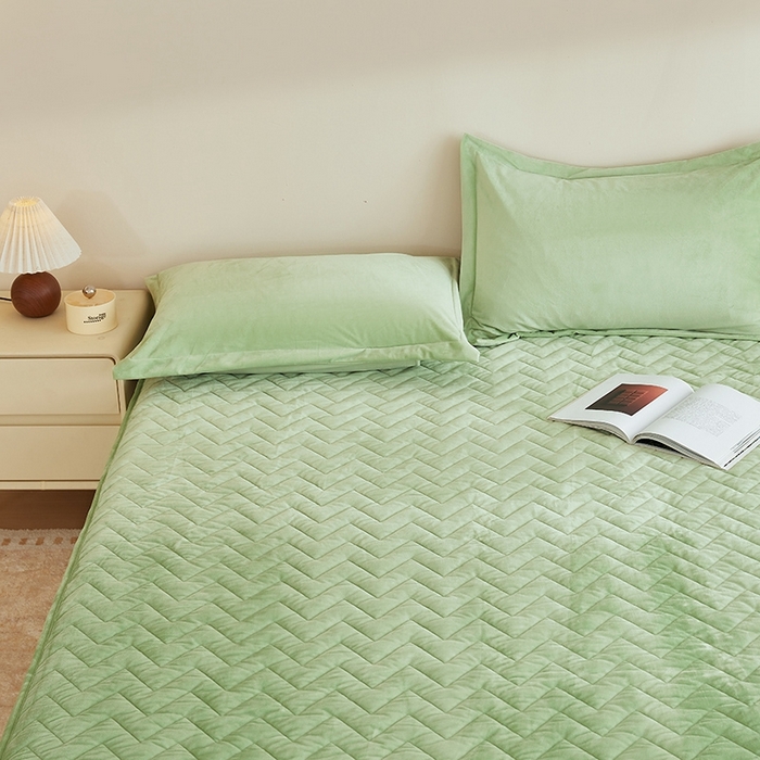 91家纺网 家纺一手货源 找家纺 寝柔家纺 2025新款秋冬超柔宝宝绒加厚夹棉床笠 薄荷绿