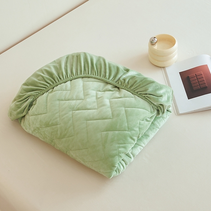 91家纺网 家纺一手货源 找家纺 寝柔家纺 2025新款秋冬超柔宝宝绒加厚夹棉床笠 薄荷绿