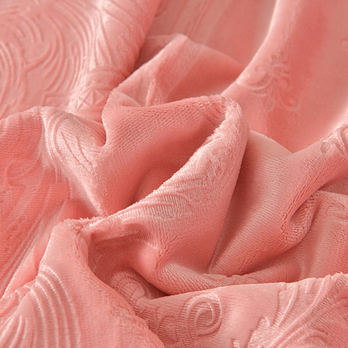 91家纺网 家纺一手货源 找家纺 星窝 2025新款高克重直播爆款纯色欧式雕花绒牛奶绒四件套 富贵花开浅粉