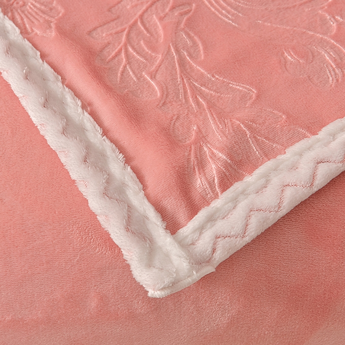 91家纺网 家纺一手货源 找家纺 星窝 2025新款高克重直播爆款纯色欧式雕花绒牛奶绒四件套 富贵花开浅粉