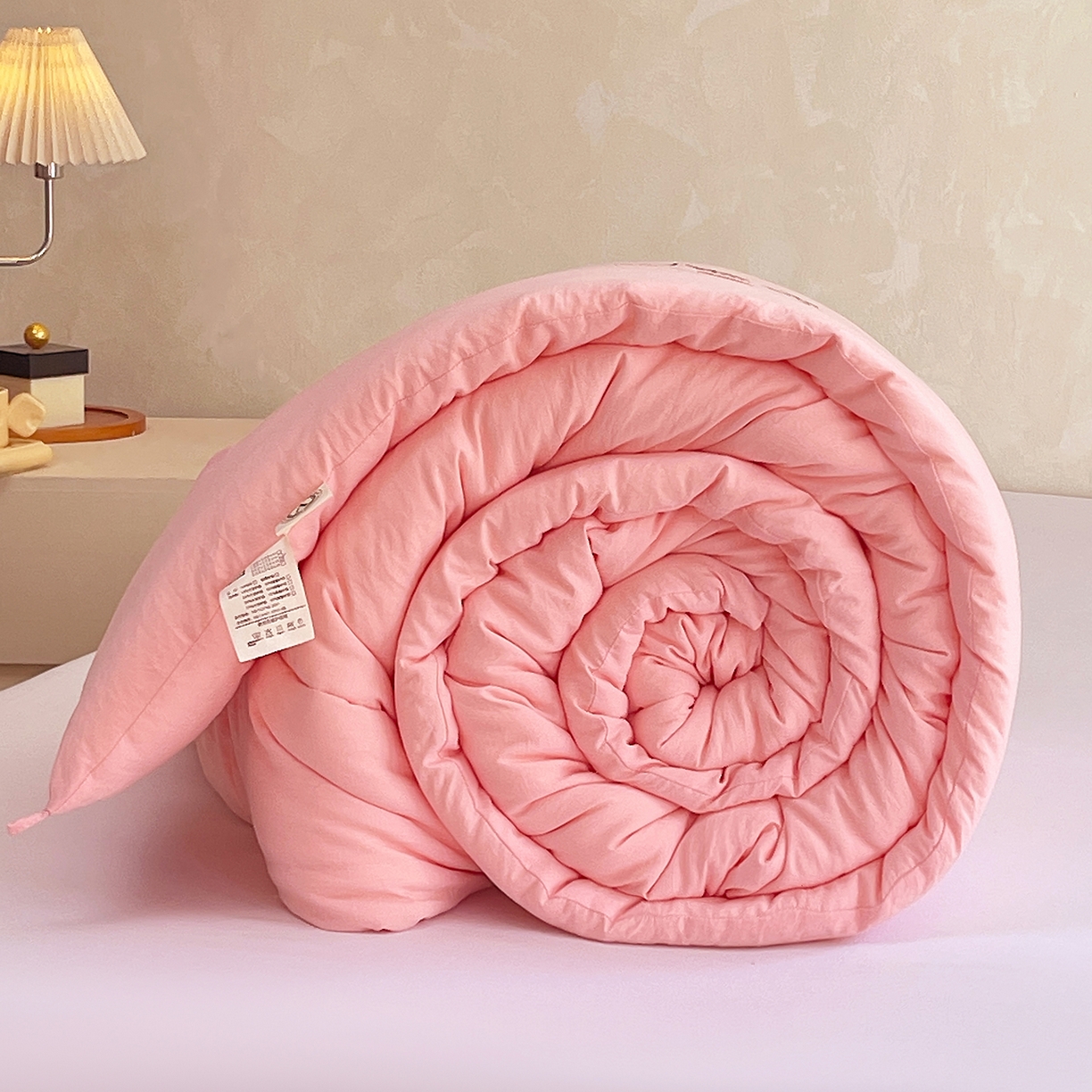 91家纺网 家纺一手货源 找家纺 宝士康家纺 2025新款简约纯色水洗棉原棉冬被 原棉-粉