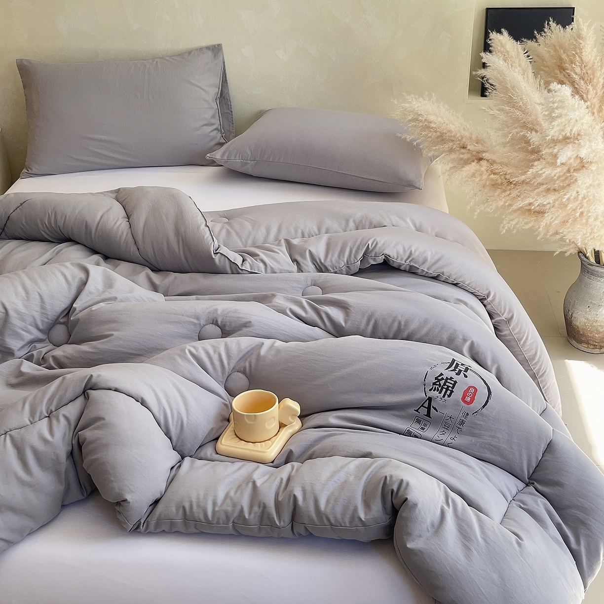 91家纺网 家纺一手货源 找家纺 宝士康家纺 2025新款简约纯色水洗棉原棉冬被 原棉-灰