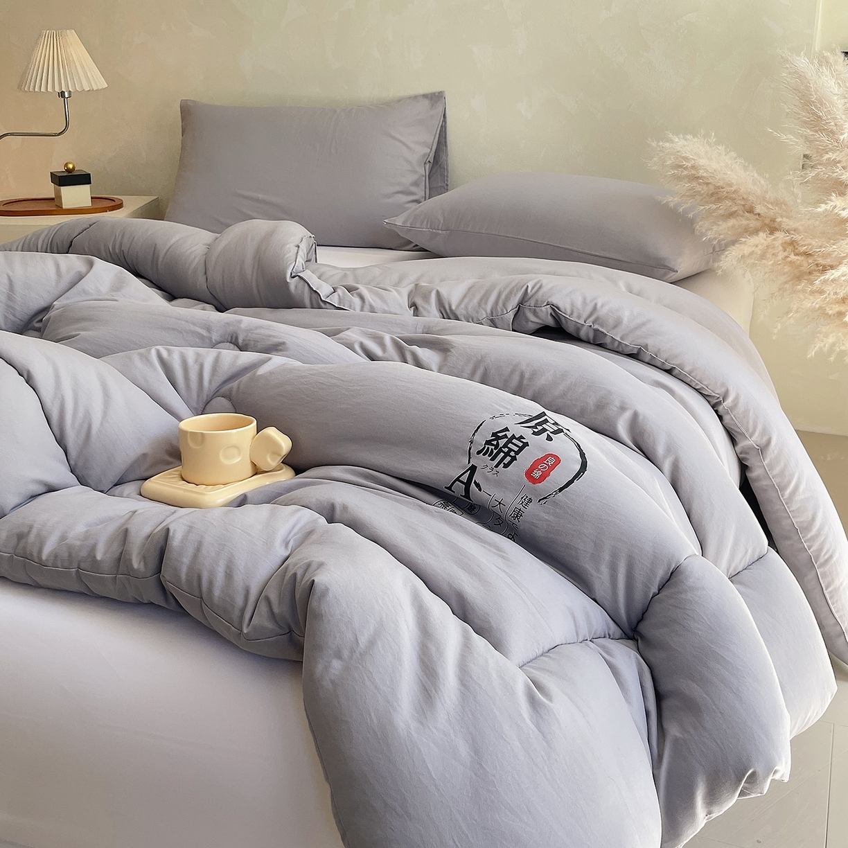 91家纺网 家纺一手货源 找家纺 宝士康家纺 2025新款简约纯色水洗棉原棉冬被 原棉-灰