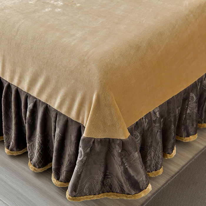 91家纺网 家纺一手货源 找家纺 星窝 2025新款高克重直播爆款纯色欧式雕花绒牛奶绒四件套 富贵花开烟灰