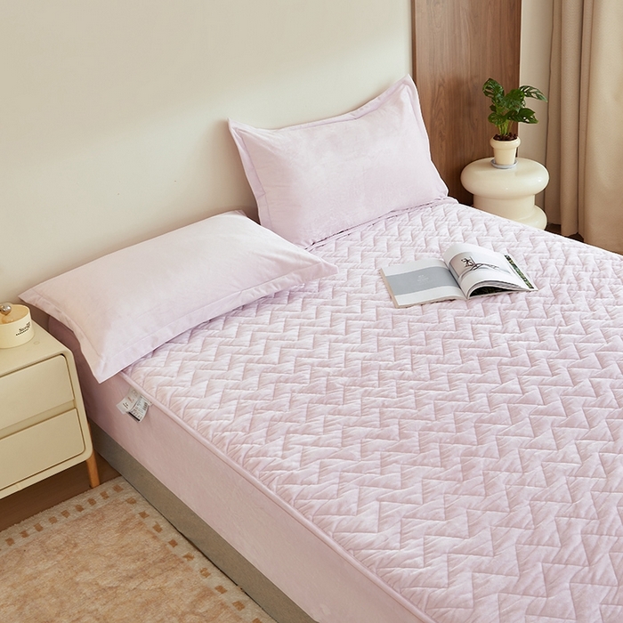 91家纺网 家纺一手货源 找家纺 寝柔家纺 2025新款秋冬超柔宝宝绒加厚夹棉床笠 风信紫