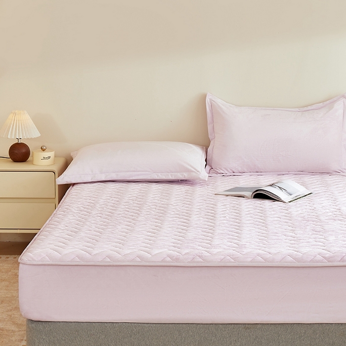 91家纺网 家纺一手货源 找家纺 寝柔家纺 2025新款秋冬超柔宝宝绒加厚夹棉床笠 风信紫