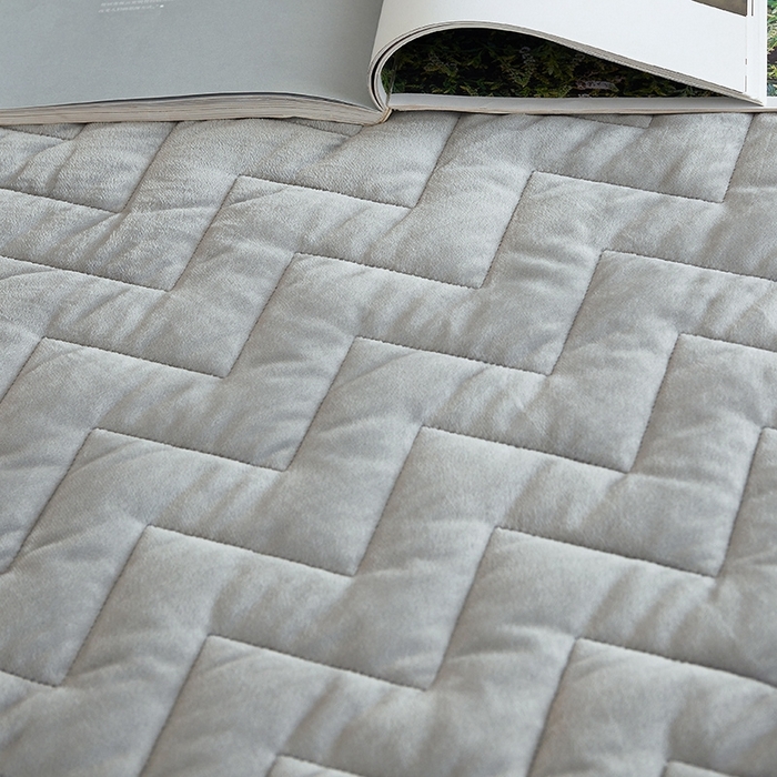 91家纺网 家纺一手货源 找家纺 寝柔家纺 2025新款秋冬超柔宝宝绒加厚夹棉床笠 气质灰