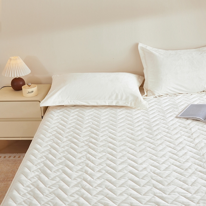 91家纺网 家纺一手货源 找家纺 寝柔家纺 2025新款秋冬超柔宝宝绒加厚夹棉床笠 珍珠白