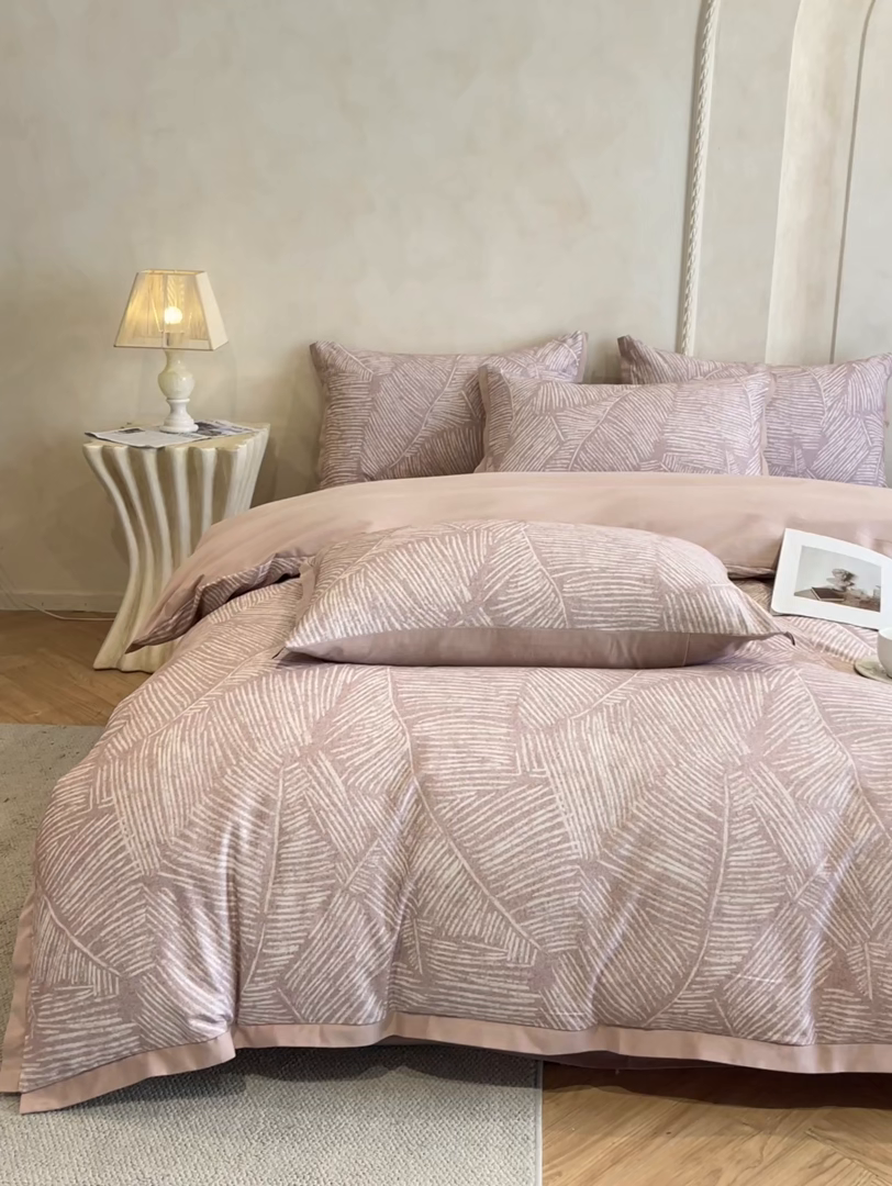 91家纺网 家纺一手货源 找家纺 （总）柏薇 2025新款秋冬新品全棉磨毛印花高定工艺款四件套