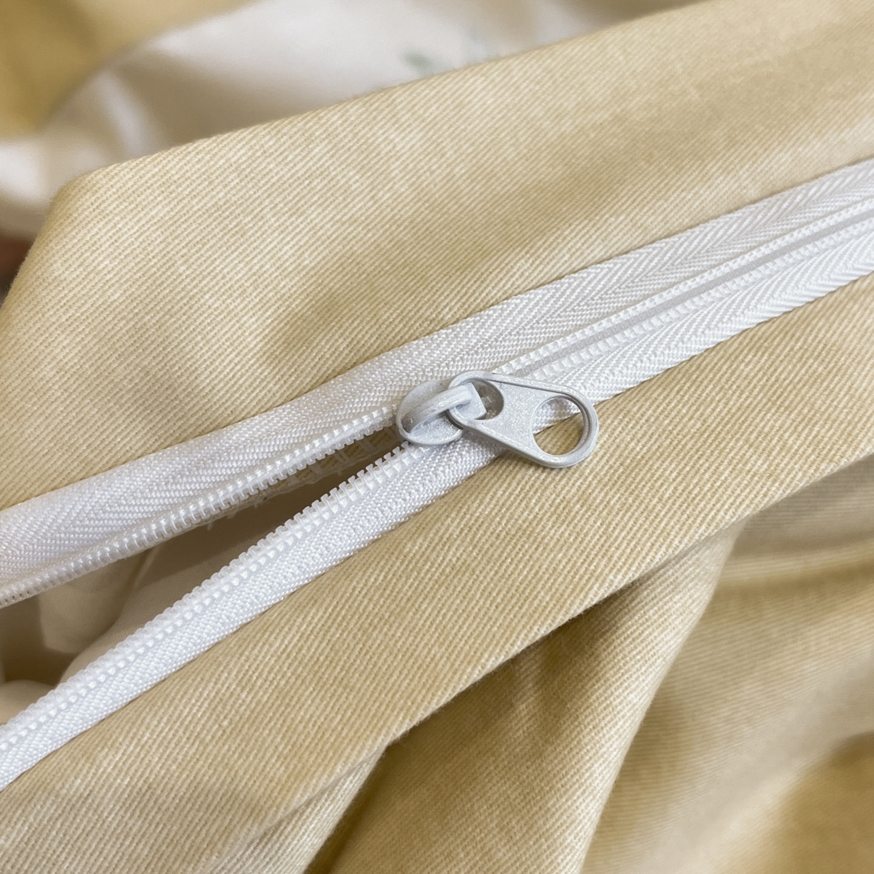 91家纺网 家纺一手货源 找家纺 柏薇 2025新款秋冬新品全棉磨毛印花高定工艺款四件套 艾洛蒂