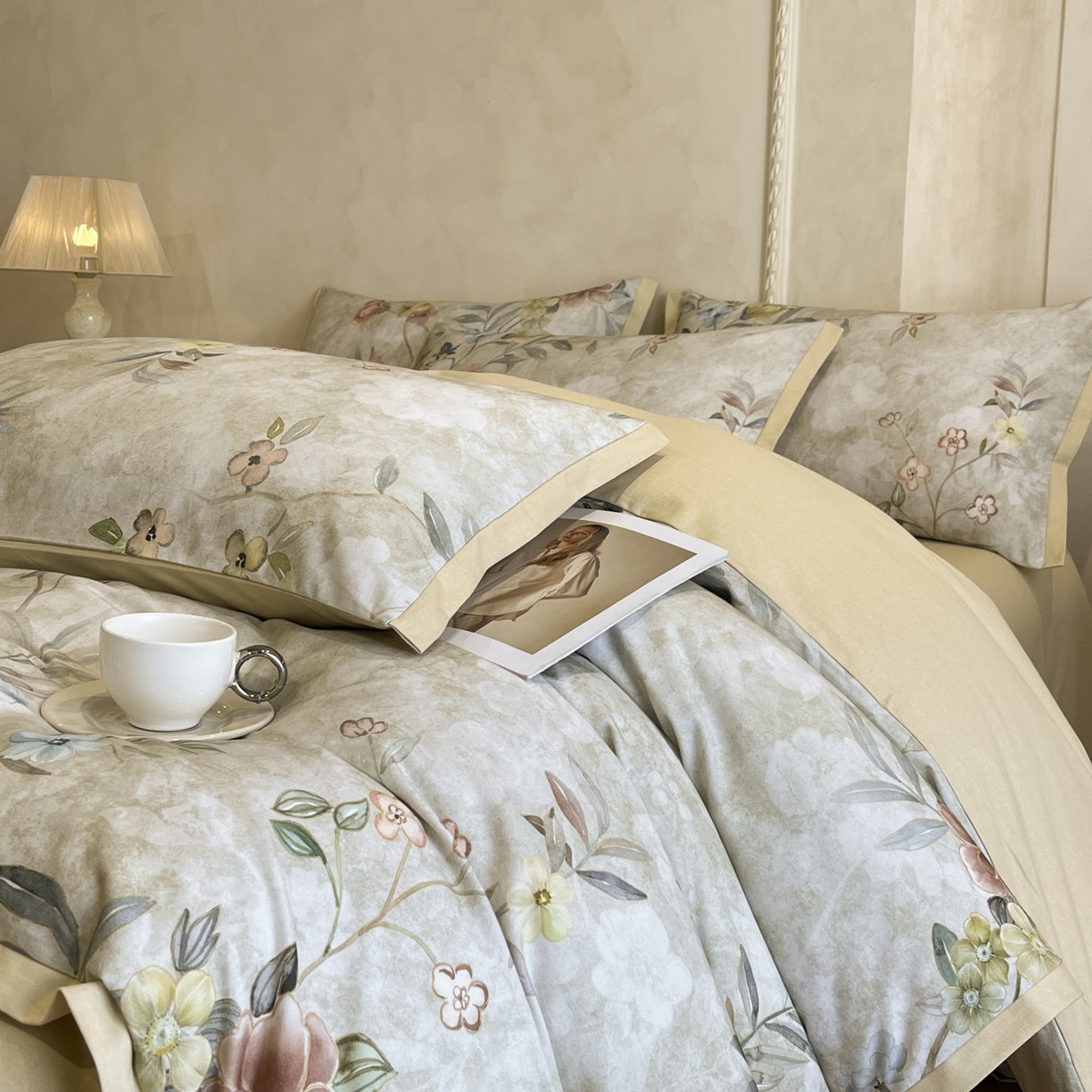 91家纺网 家纺一手货源 找家纺 柏薇 2025新款秋冬新品全棉磨毛印花高定工艺款四件套 安娜伊斯