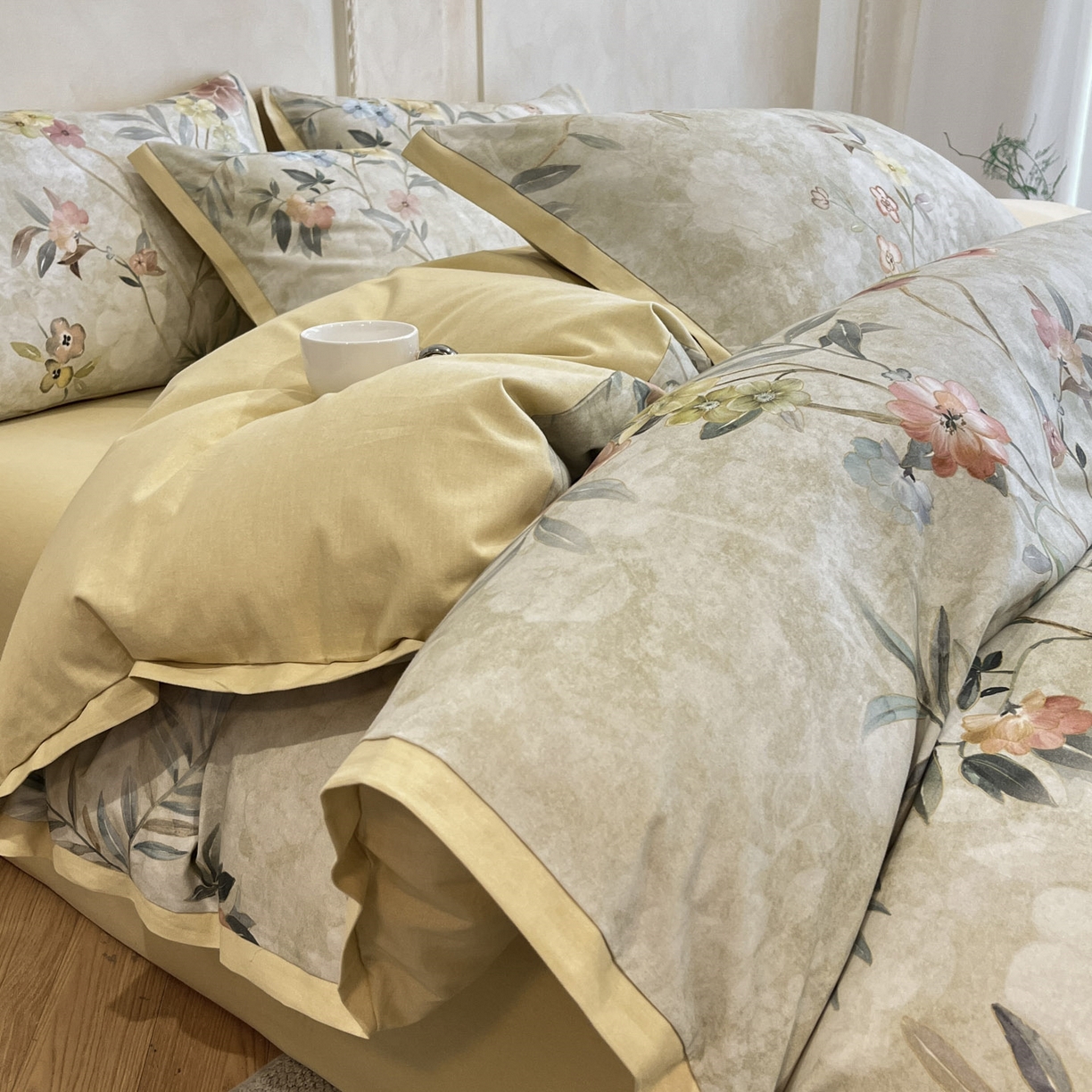 91家纺网 家纺一手货源 找家纺 柏薇 2025新款秋冬新品全棉磨毛印花高定工艺款四件套 安娜伊斯