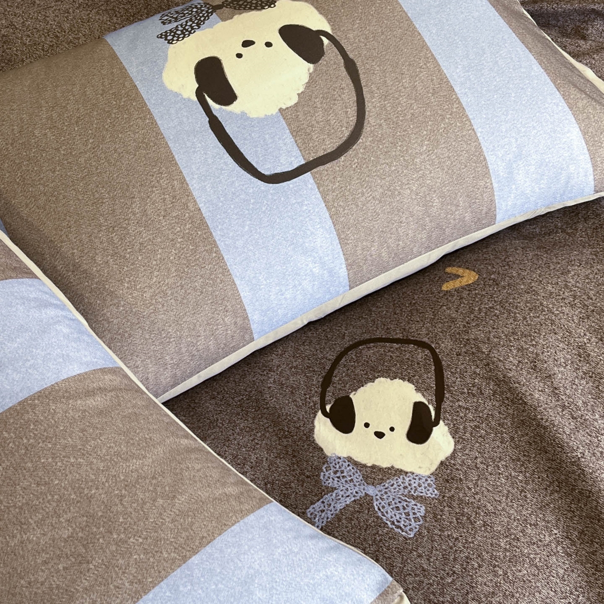 91家纺网 家纺一手货源 找家纺 柏薇 2025新款秋冬新品全棉磨毛印花高定工艺款四件套 节拍狗