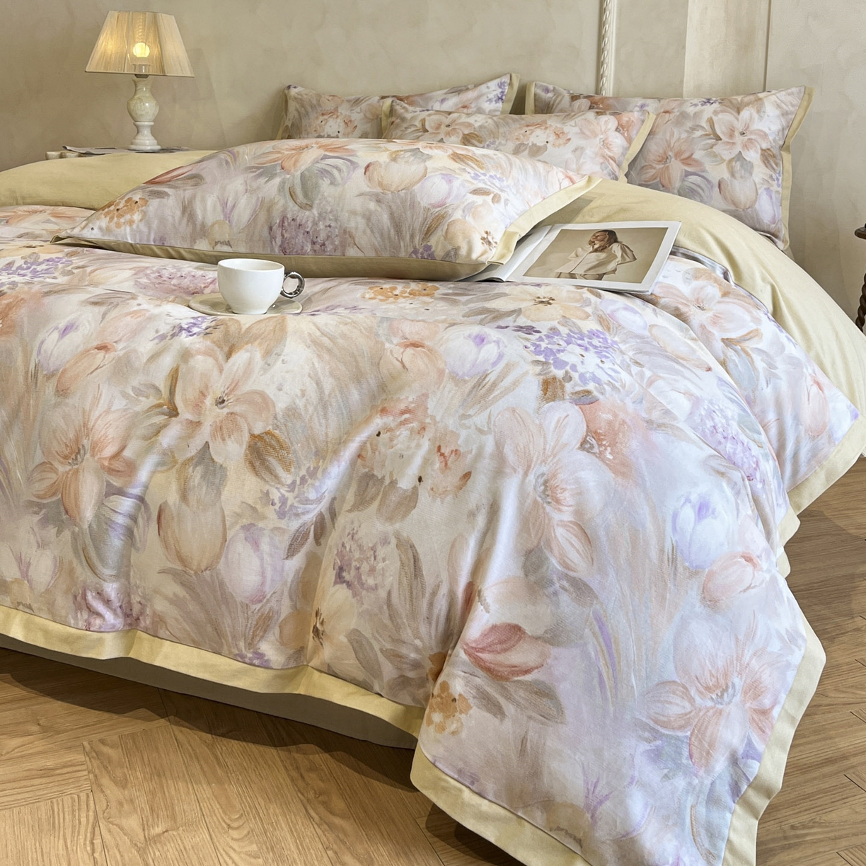 91家纺网 家纺一手货源 找家纺 柏薇 2025新款秋冬新品全棉磨毛印花高定工艺款四件套 卡蜜儿